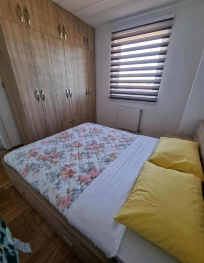 Apartman Moskva Bijeljina Apartamento Exterior foto